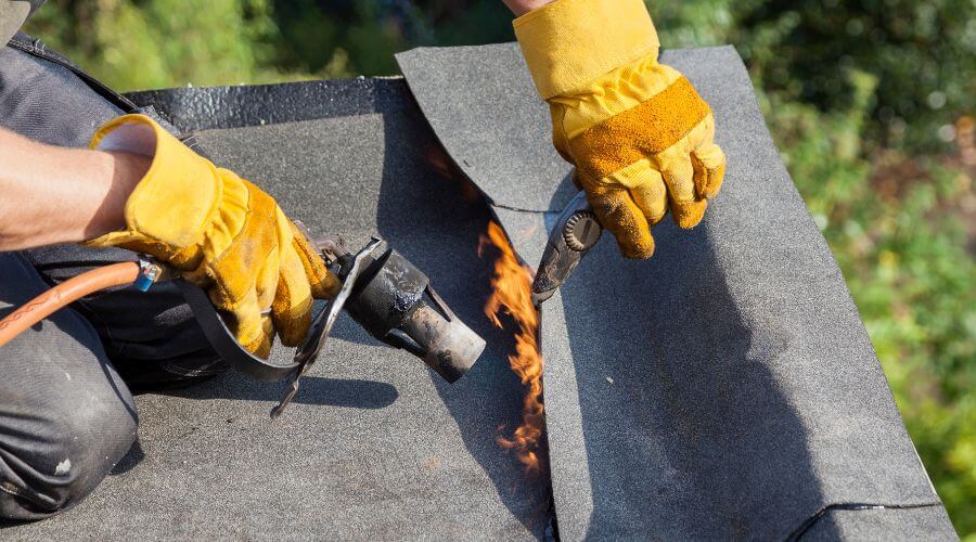 Expert Emergency Roof Repairs services in Edmonson, TX